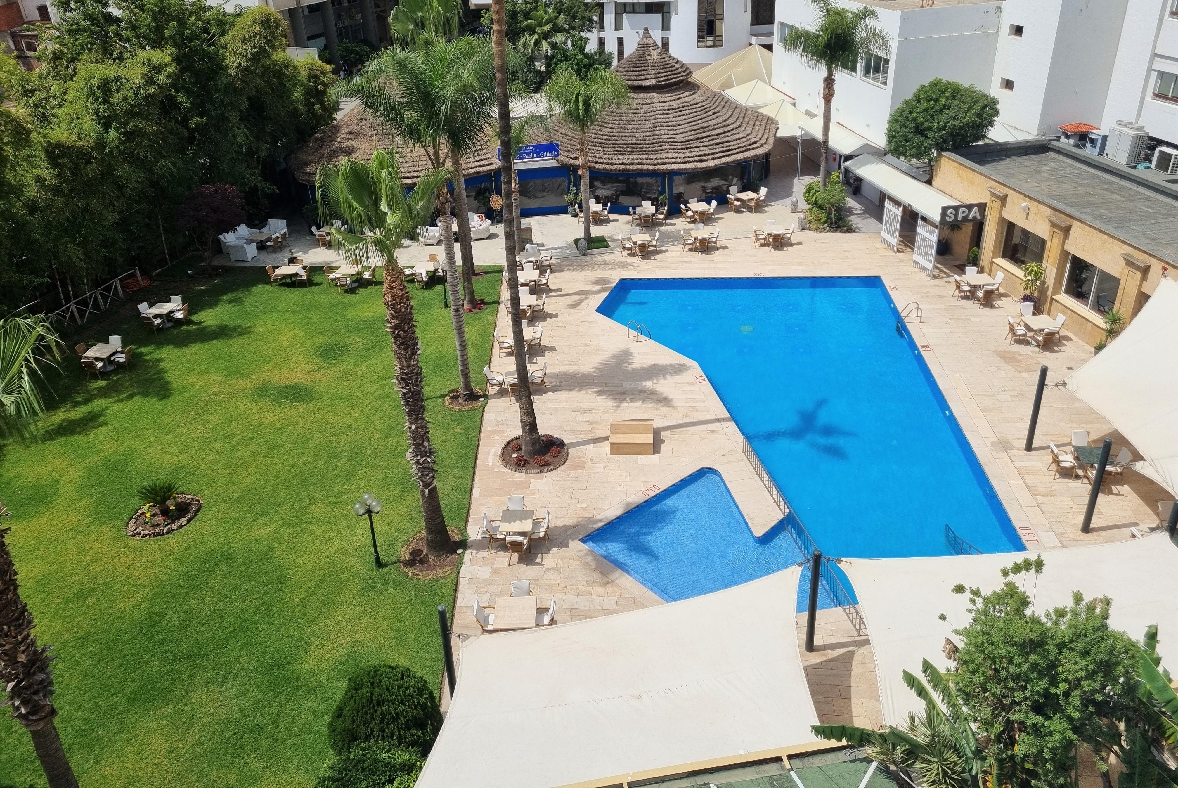 El Oumnia Puerto & Spa Tangier Bagian luar foto