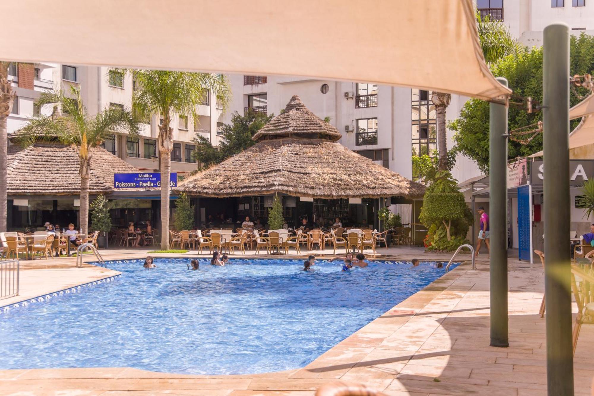 El Oumnia Puerto & Spa Tangier Bagian luar foto